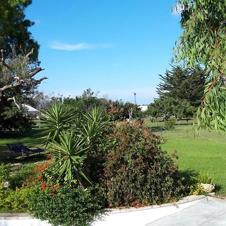 Cottage La Roccia Merine Exterior photo