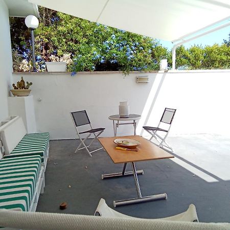 Cottage La Roccia Merine Exterior photo