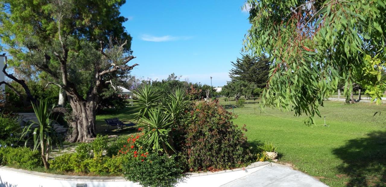 Cottage La Roccia Merine Exterior photo